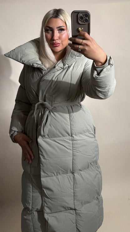 Lange Winterjacken mit Kragen und Gürtel